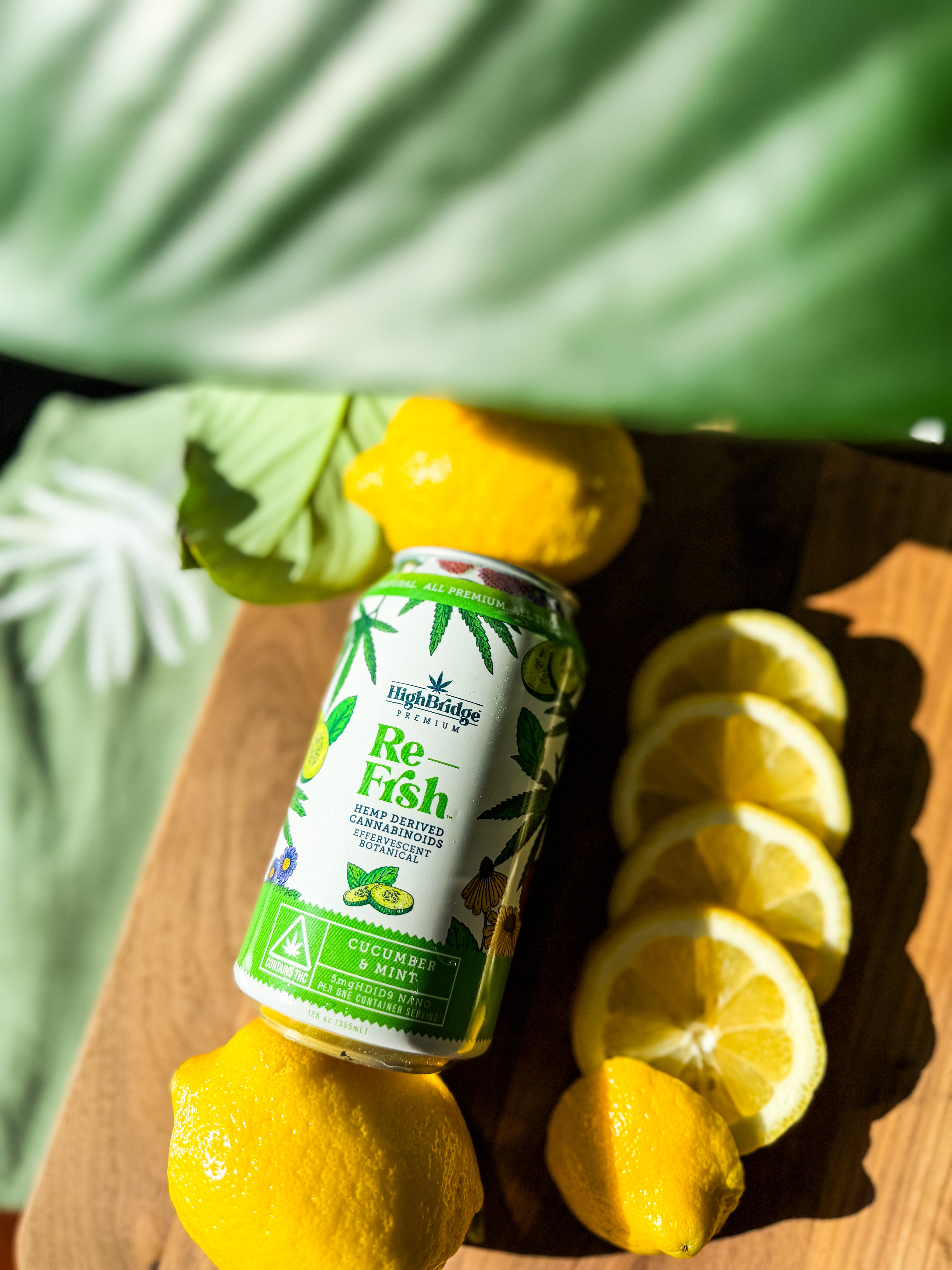 Cucumber + Mint Botanical Re-Frsh™ THC-Infused Seltzer
